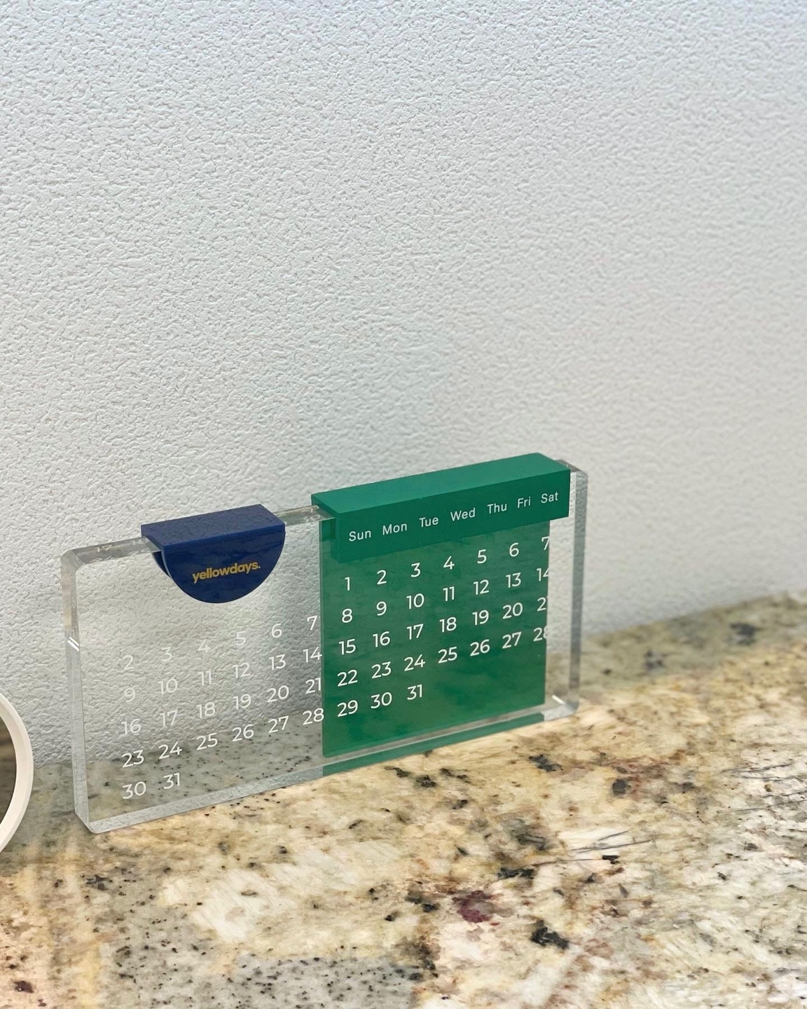Retro Yellow Acrylic Desk Calendar user photo