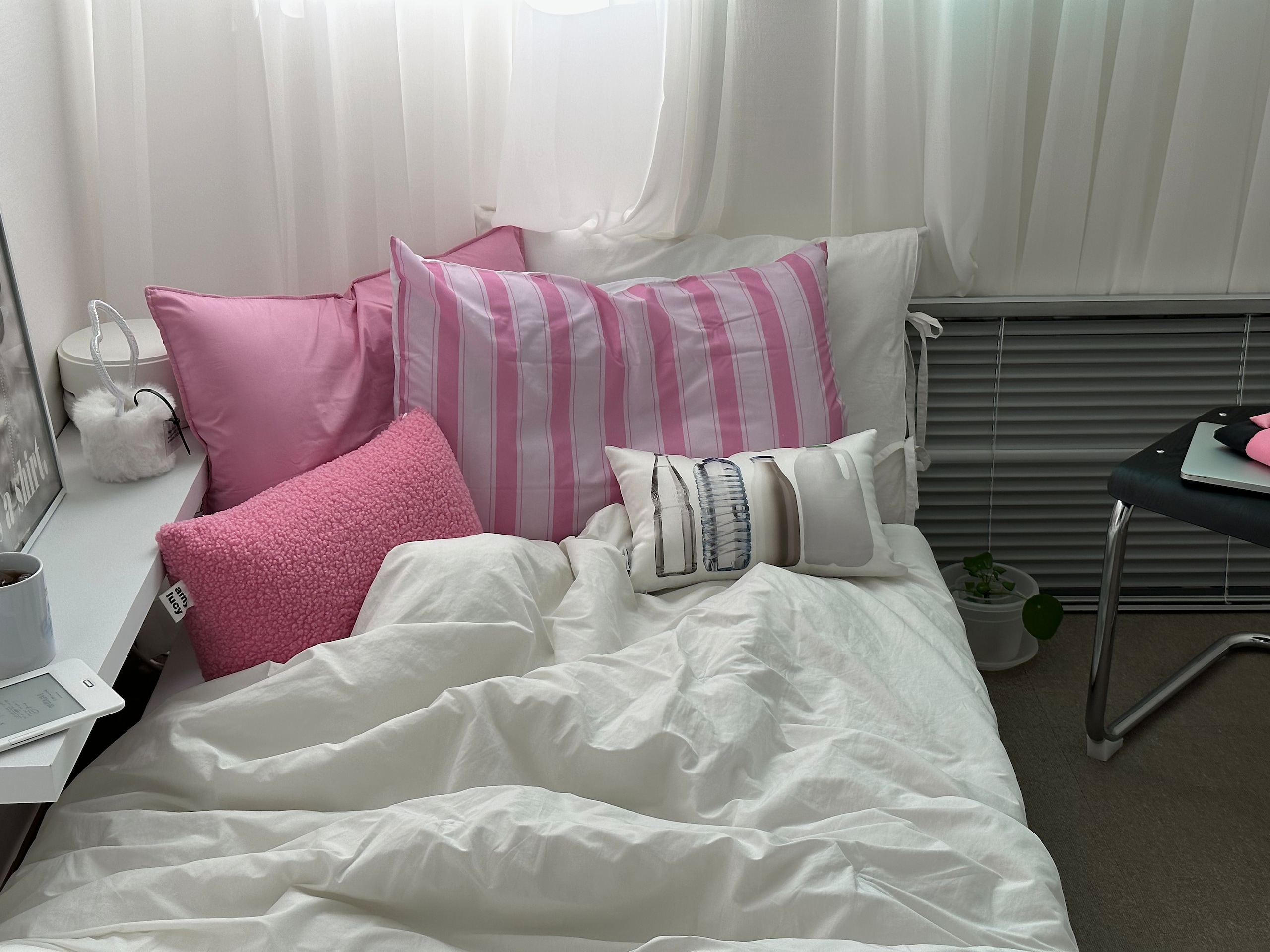 Soft Apple Blend Comforter & Pillow Set user photo