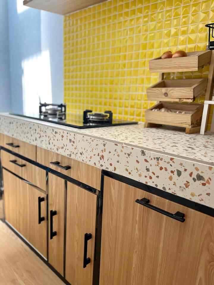 Rumah dengan Dapur Colorful