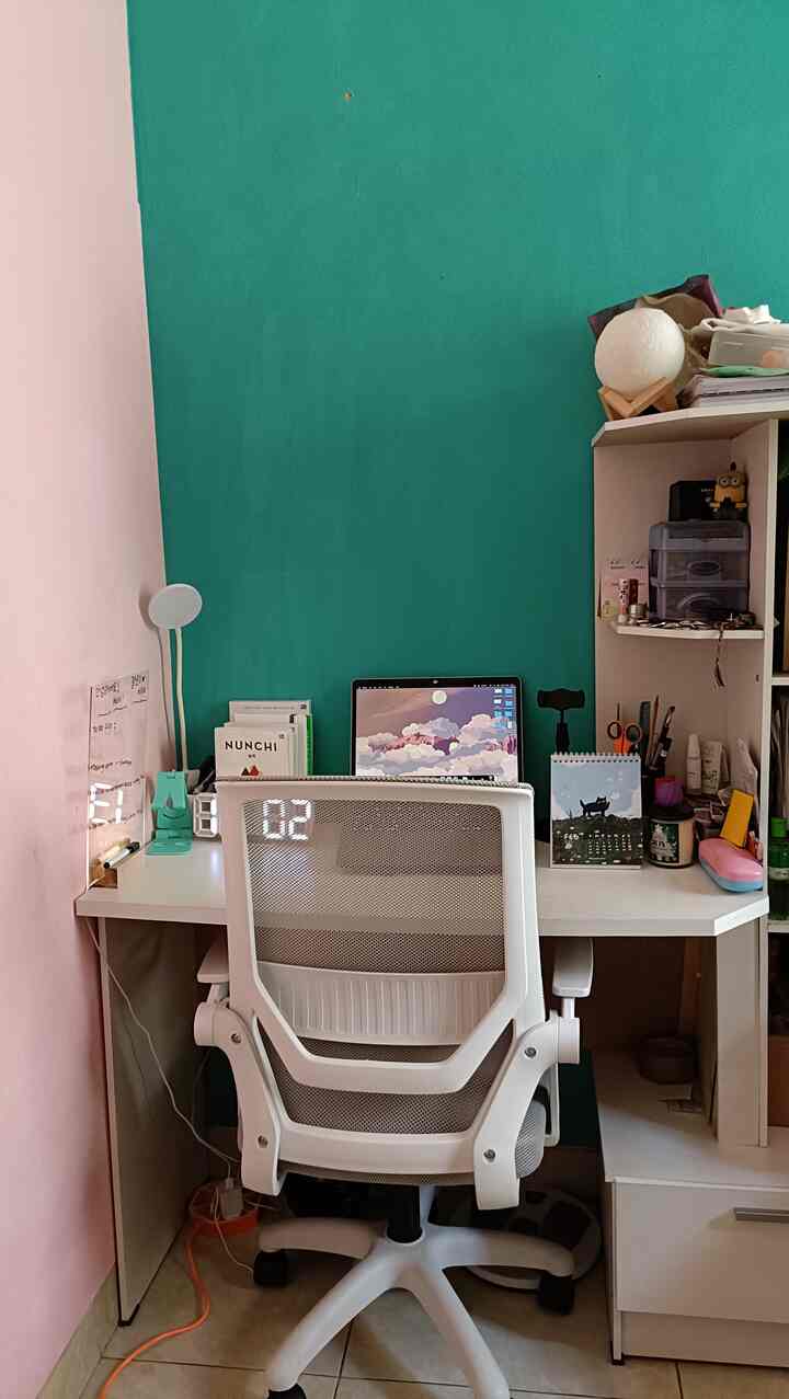 Kamar Tidur Hijau dan Pink