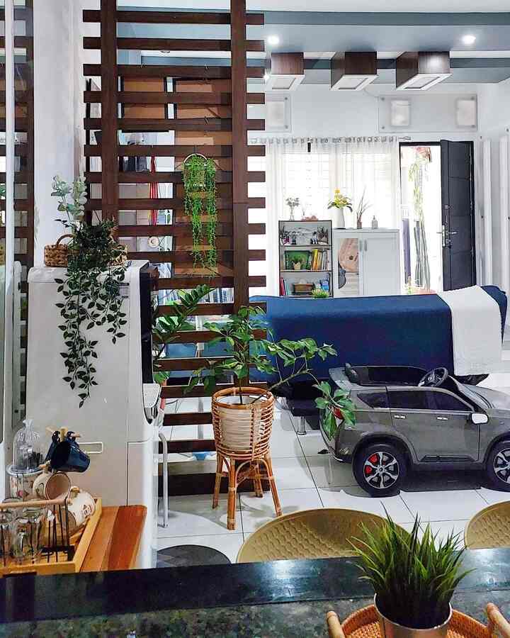 Rumah dengan 4 Orang Anak