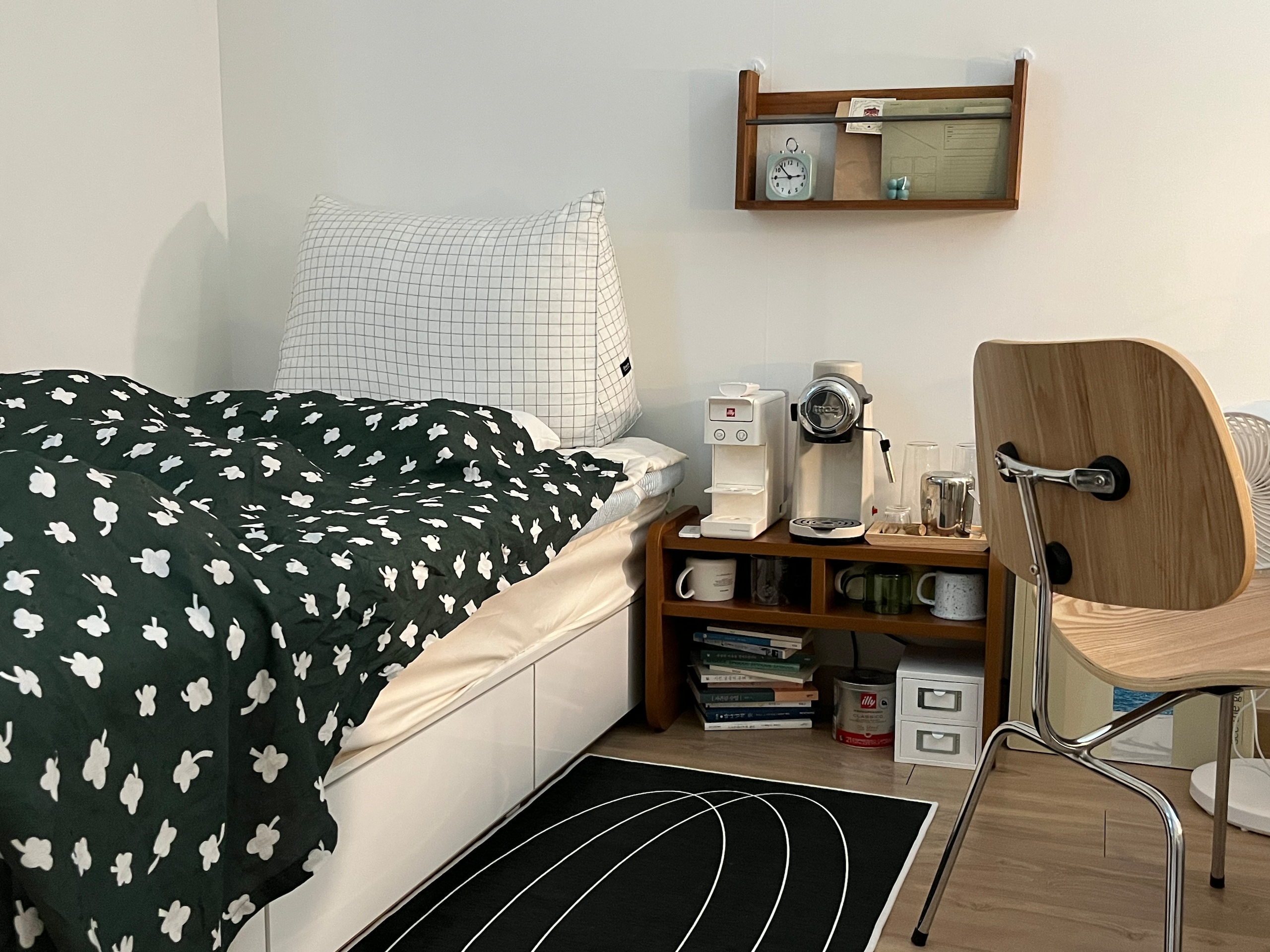 Multi-Purpose End Table with Storage Shelf user photo