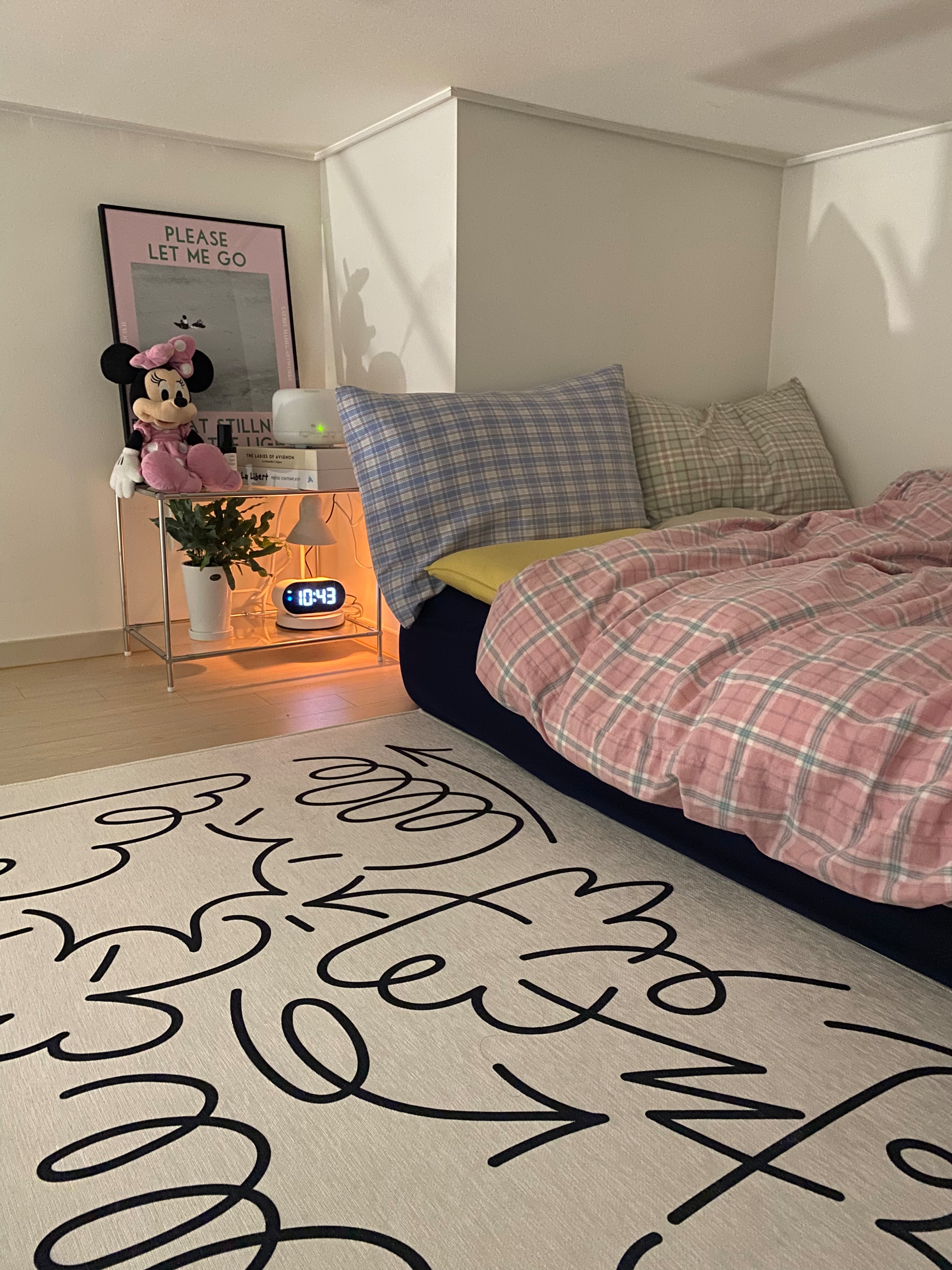 Doodle Pattern Area Rug user photo