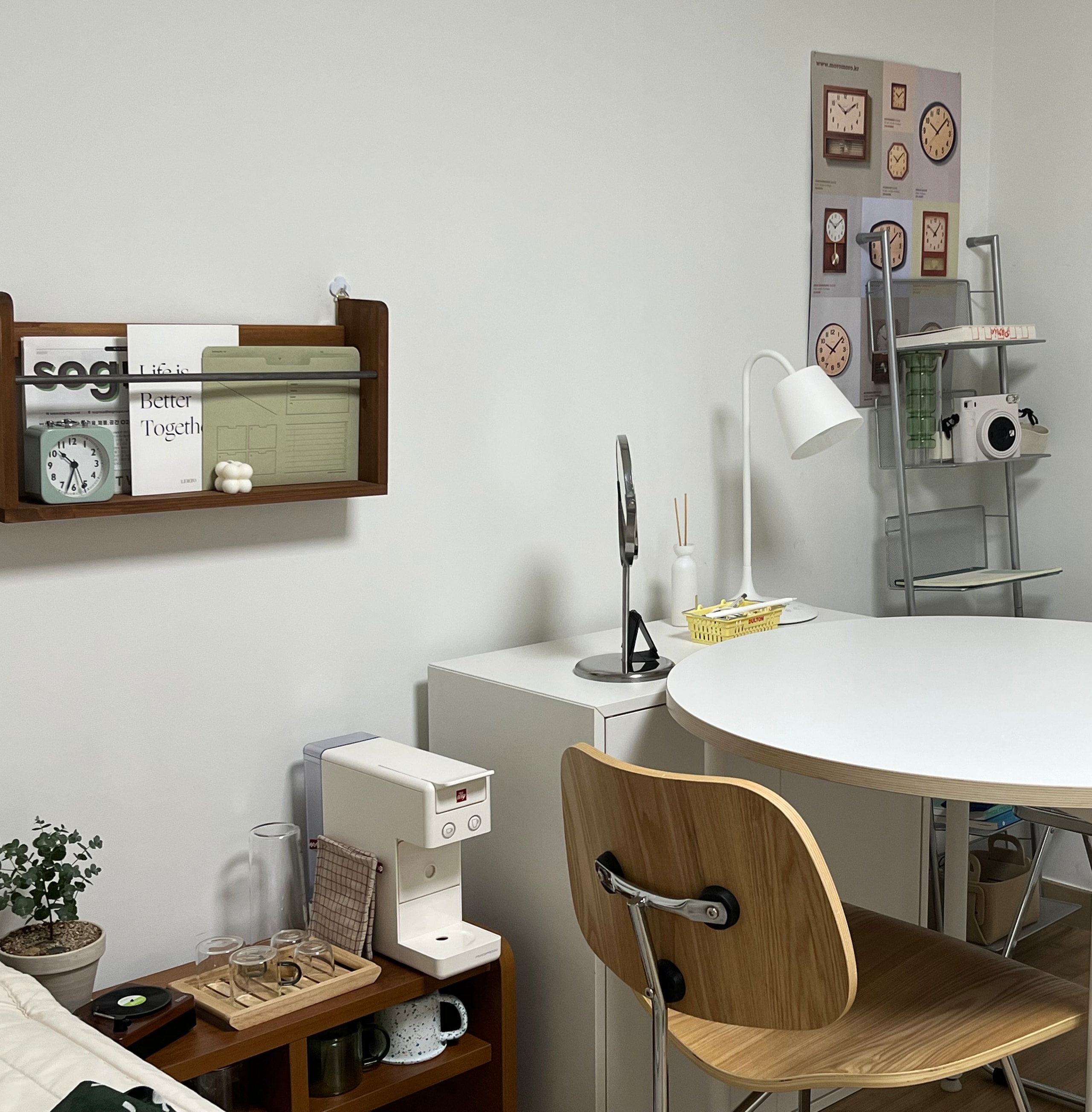 Multi-Purpose End Table with Storage Shelf user photo