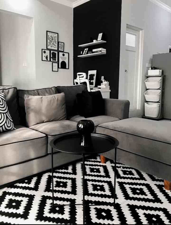 Rumah Bertema Hitam Putih