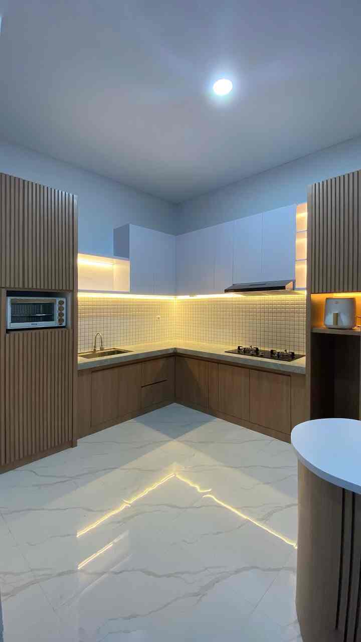 Rumah Baru Kami Berempat