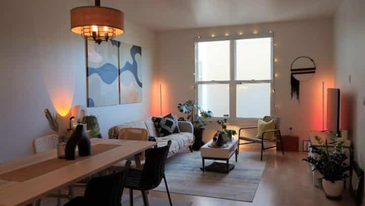 Inside a cozy 820 sq ft nest in San Francisco