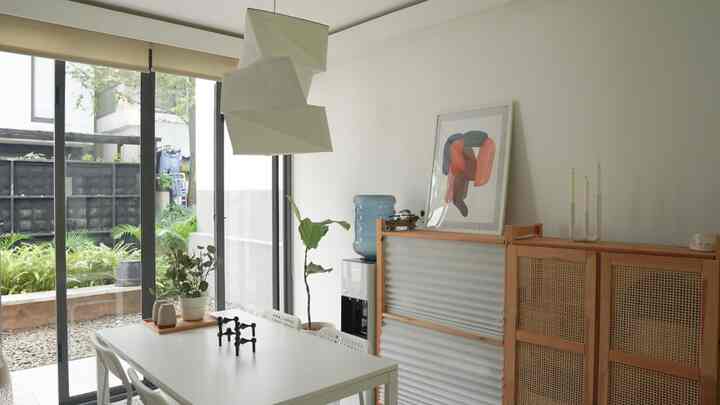 Rumah di Depok yang Dihuni 5 Orang