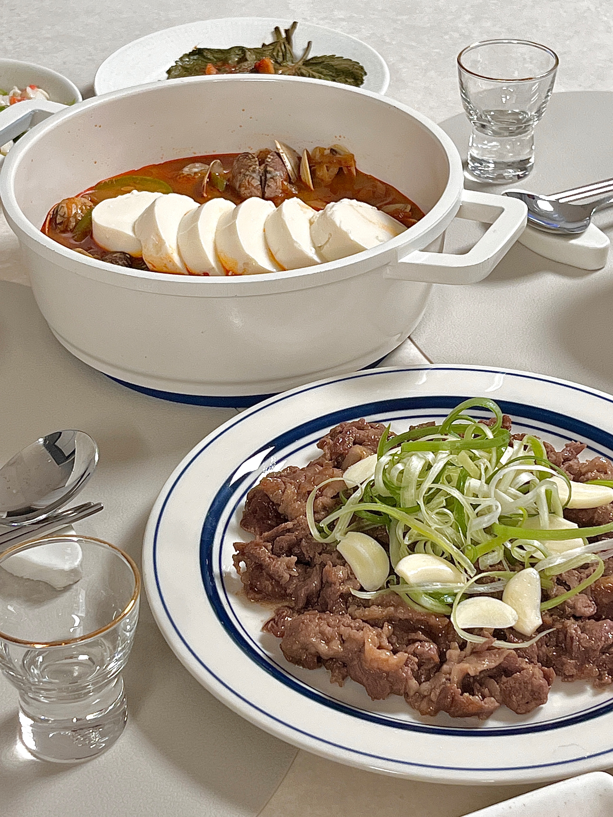 Ceramic Leaf Utensil Rest user photo