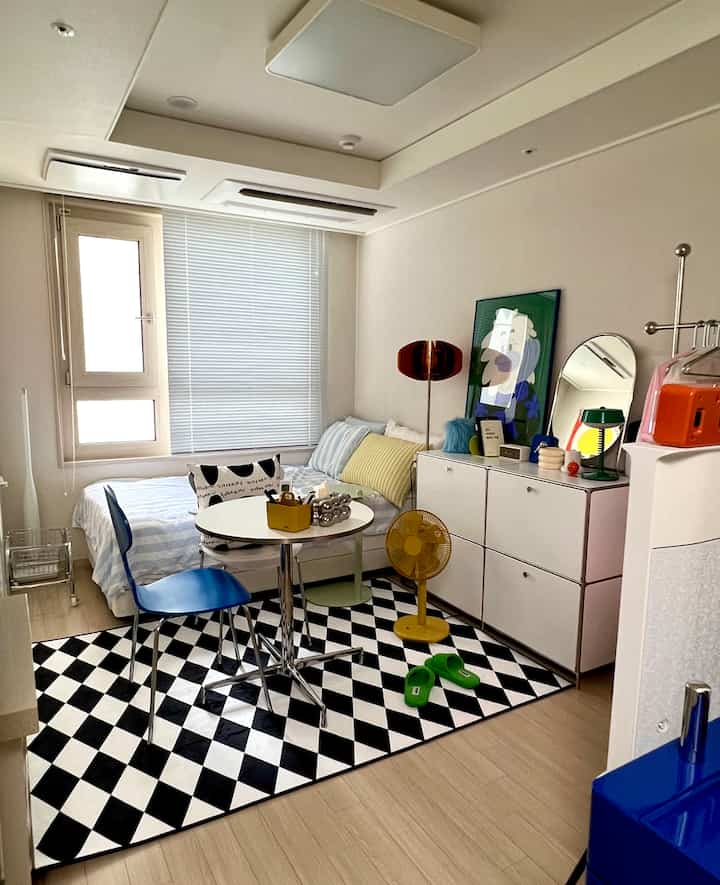 🇰🇷 弾けるようなかわいさ！カラーパレットのようなワンルーム