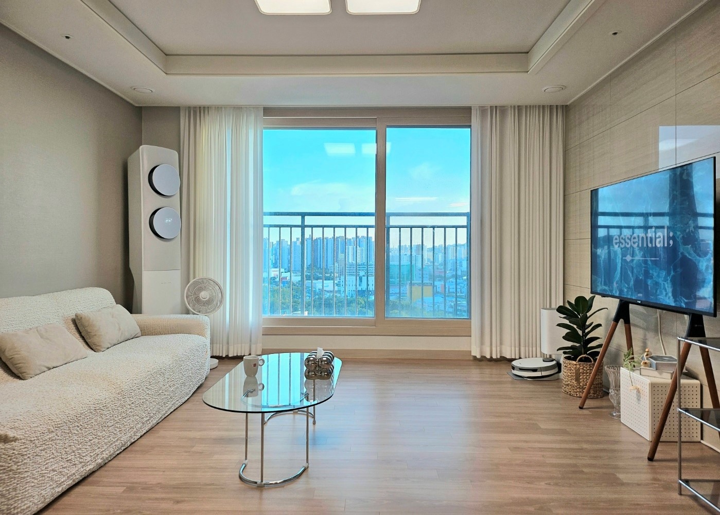 Pegboard Cable-Hiding Storage Cube user photo