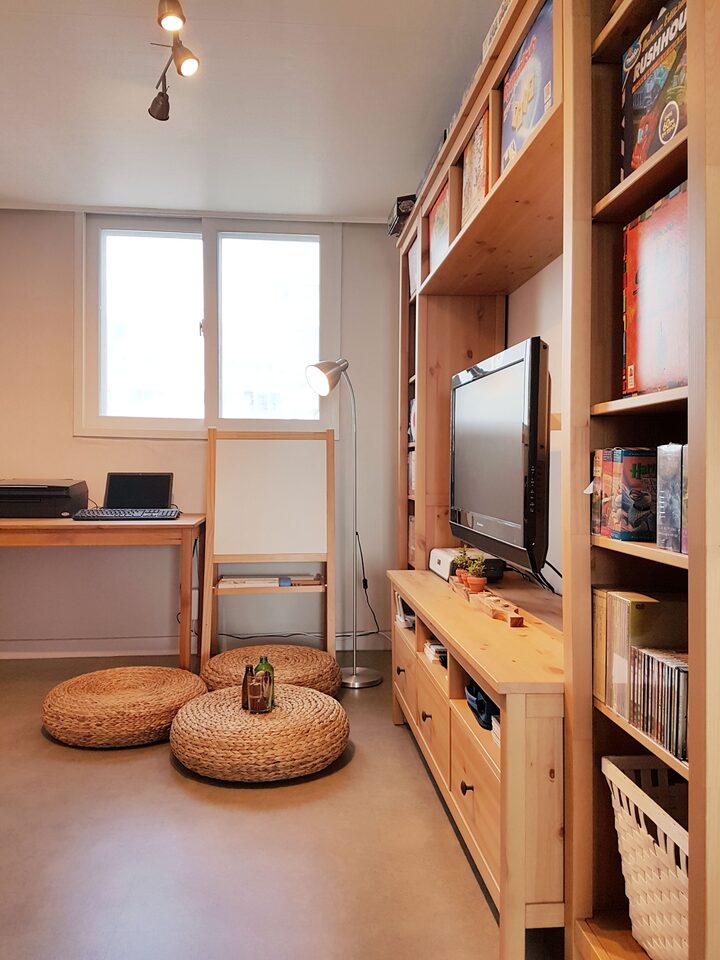 short form carousel card thumbnail