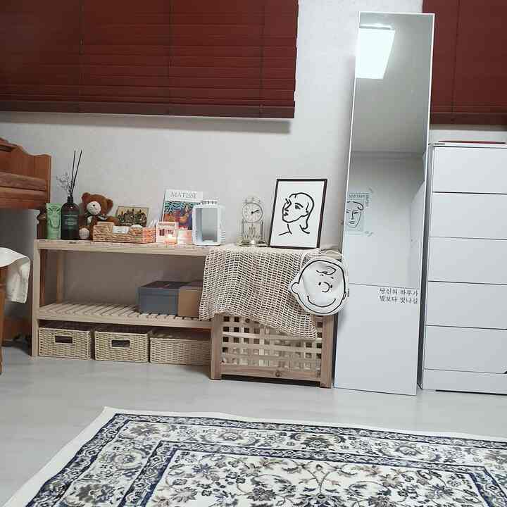 부모님과 함께사는 집의 제 방이에요! (방 5.3평)