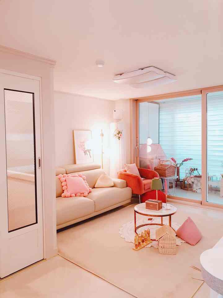 아이들의방학으로인해거실은주똥공주의지분이더많이생겼어요~점점거실로하나하나가지고나오네요💗