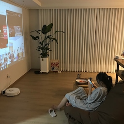 영화관 개장
빈백 하나 더오면 완성