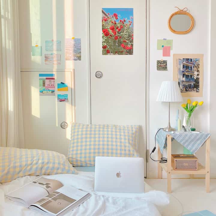 시험끝나면 가장 먼저 하고싶었던, 
여름느낌 물씬나는 엽서와 포스터 바꾸기💞