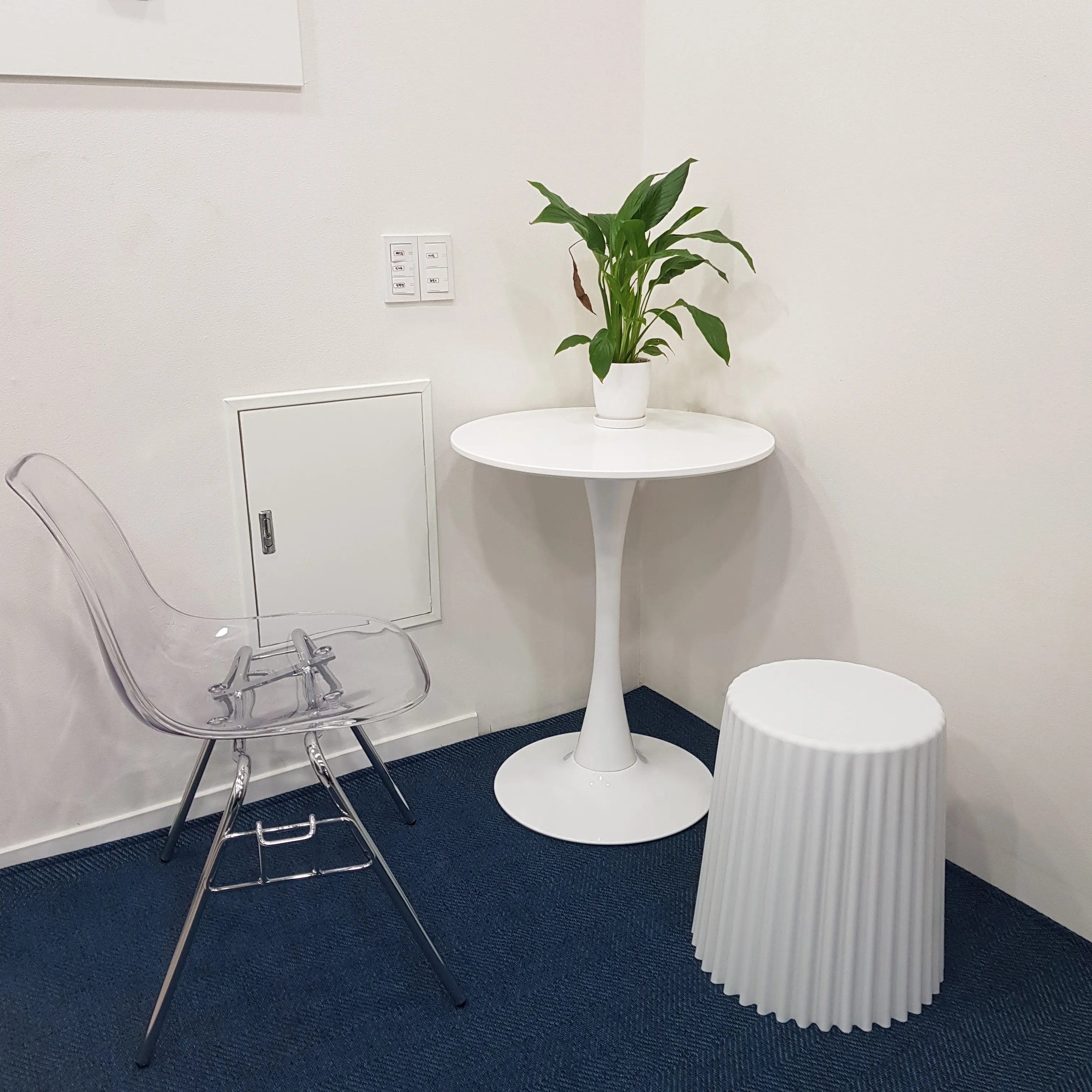 High-Gloss Folding Tray Table user photo