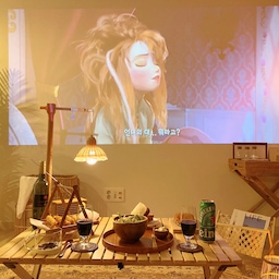 멀리 나갈 필요 없어요
요즘 같은 시기에는 집에서
홈캠핑 하기로 해요 💛
(사실 못나가는게 한이 됨..)
제품에 대한 상세정보는
인스타그램 @ssu_loving