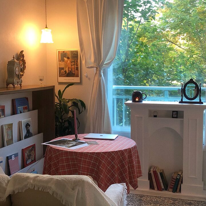 short form carousel card thumbnail