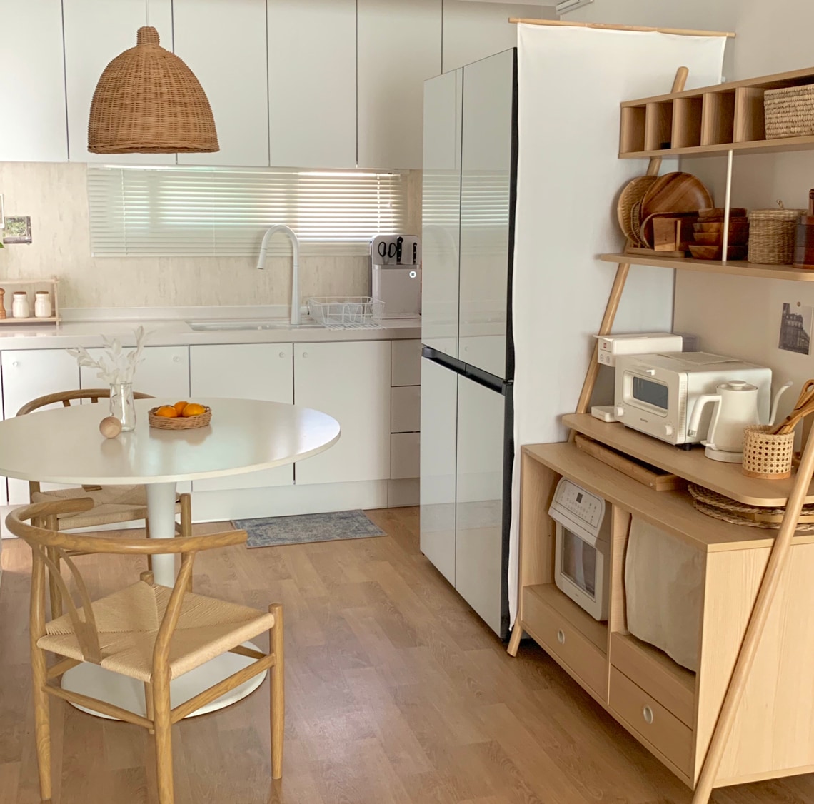 IKEA DOCKSTA ドクスタ テーブル | サイドテーブル | Ohouse