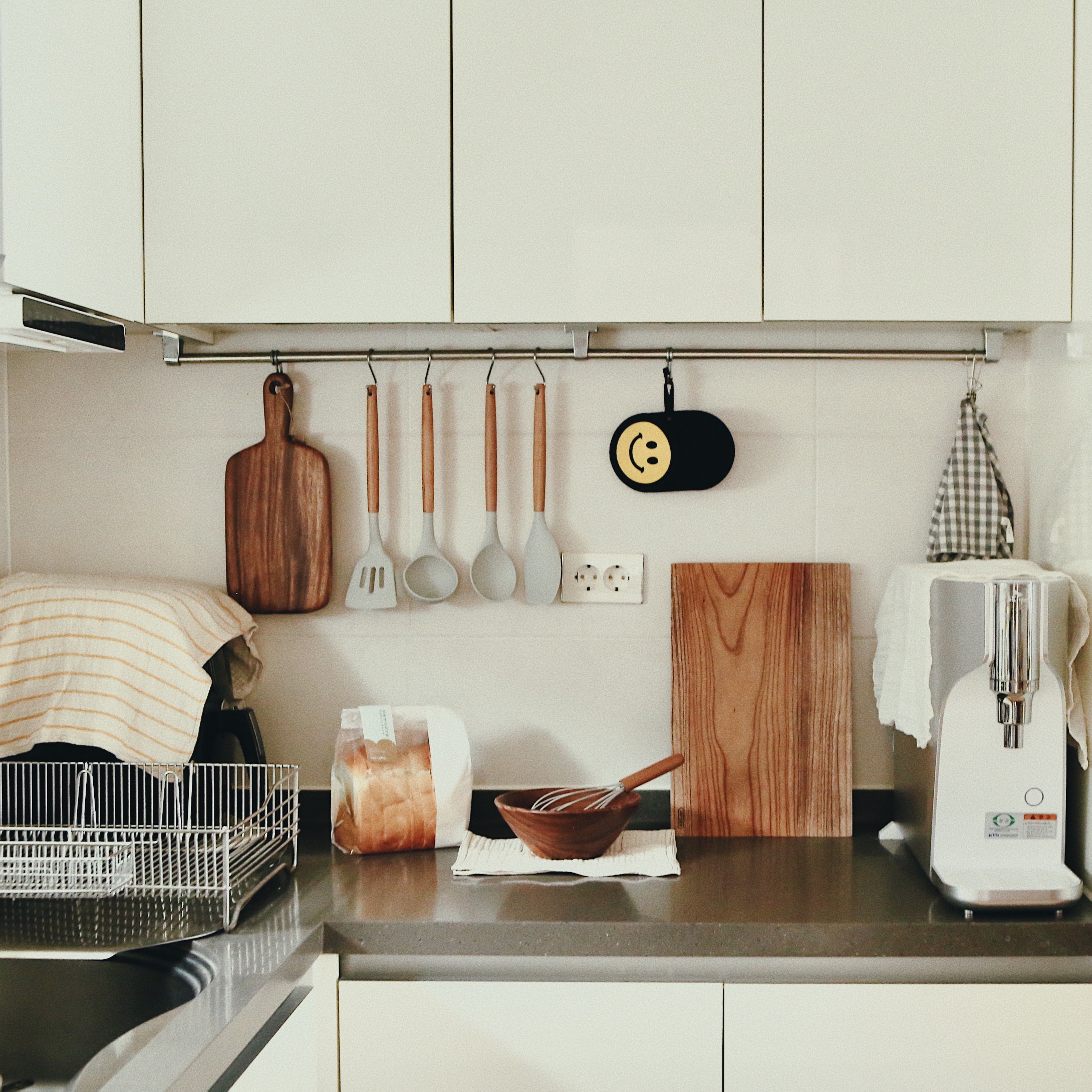 5-Piece Wood & Silicone Kitchen Utensil Set user photo