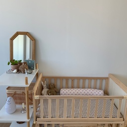 새 집에는 내년 봄에 태어날 아기를 위한 방도 있어요👶🏻 이제 막 꾸미기 시작해서 아직 허전하지만 너무 재밌고 설레요❣️