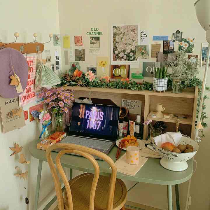 그리너리함을 베이스로 한 데스크테리어💚
홈오피스 재택근무도 여기서 해요🥰