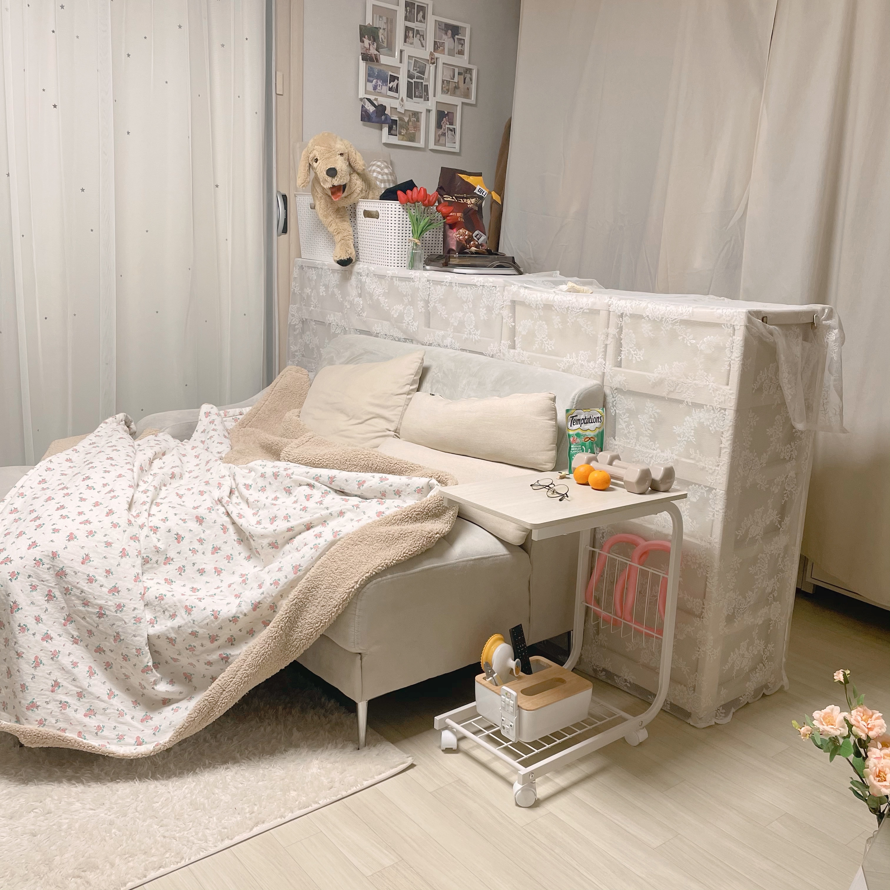 Rolling C-Shaped Side Table with Magazine Rack user photo