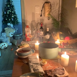 Hello. Merry Christmas to everyone. Thank you Today’s House. I loved everything ordered from it.