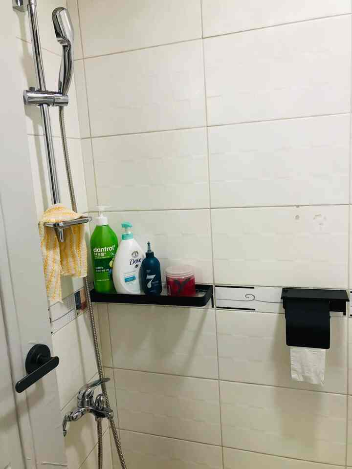 トイレットペーパーホルダー［2色］を使ったコーディネート 1