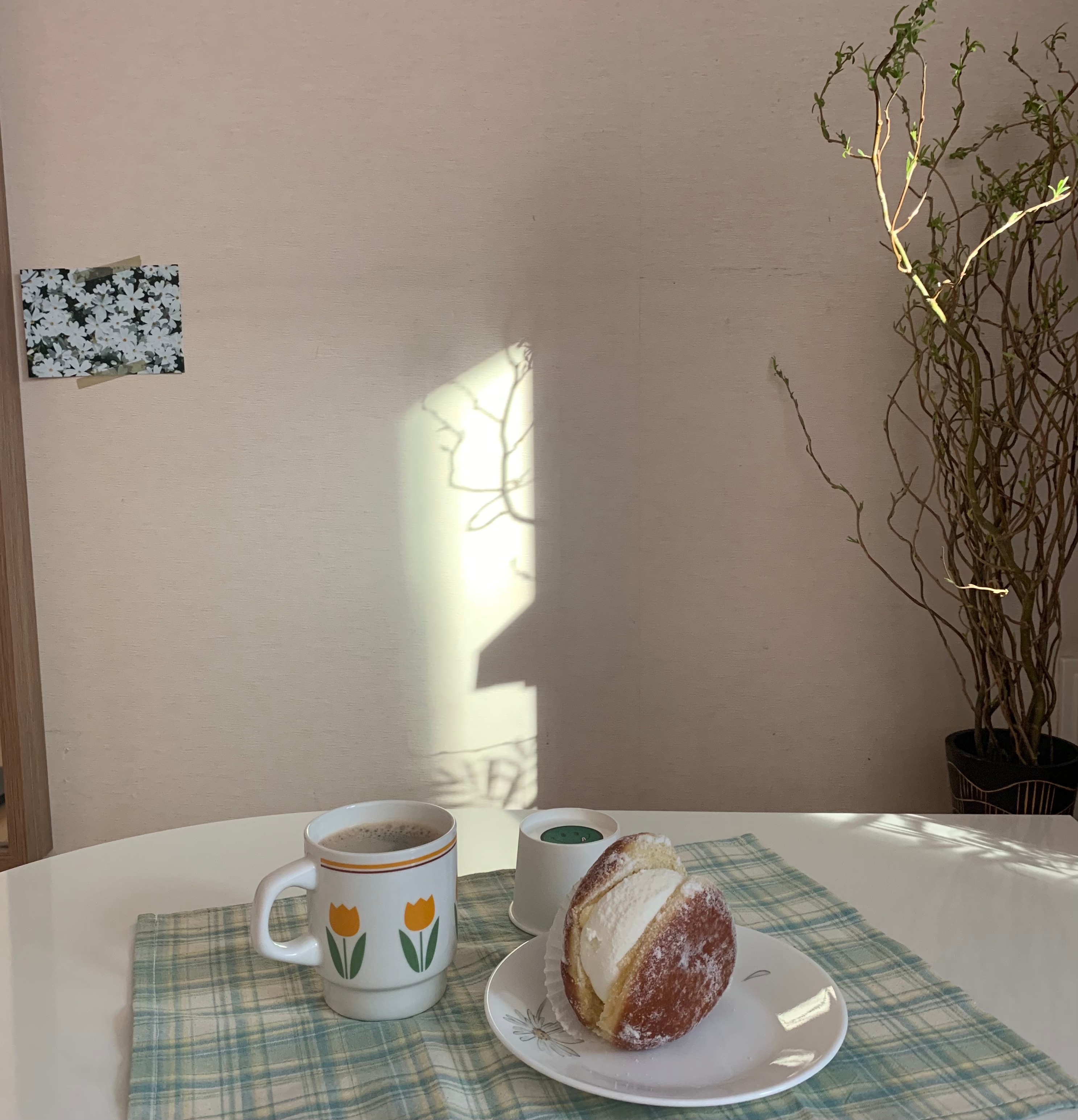 Soft Edge Folding Low Table user photo
