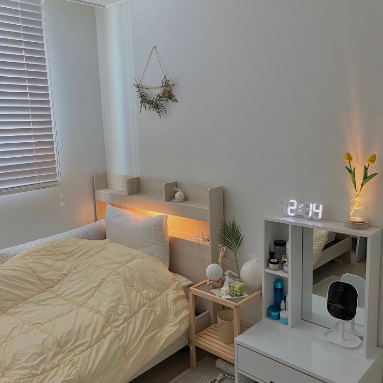 Wooden Tempered Glass Side Table user photo