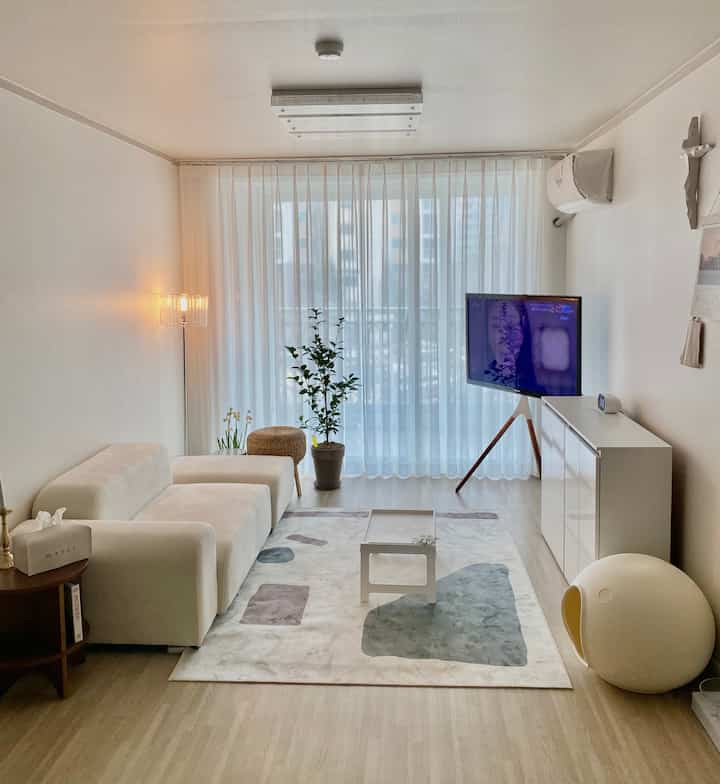 Tagged posts featuring Round Wood Side Table with Built-in Bookshelf 1