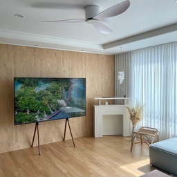 우리집에도 삼성QLED 4K 75인치 티비가생겼다! 
신혼때부터 사용하던건⠀
65인치 였는데 75인치는 정말 ⠀
어마어마하게 크게 느껴졌다.
위 포스팅은 오늘의집 오하우스 활동의 일환으로 삼성전자에서 제품을 제공받아 체험 후 작성되었습니다.
