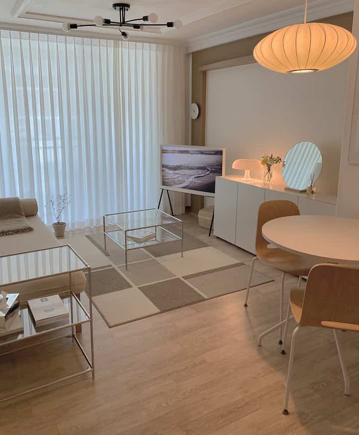 Tagged posts featuring Modular Glass Accent Table 2