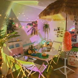 우리집 하와이🌴
서재 빈공간에 캠핑용품으로 꾸며본 우리집 힐링공간💕
다시가고싶다 하와이🌈🍍🏖