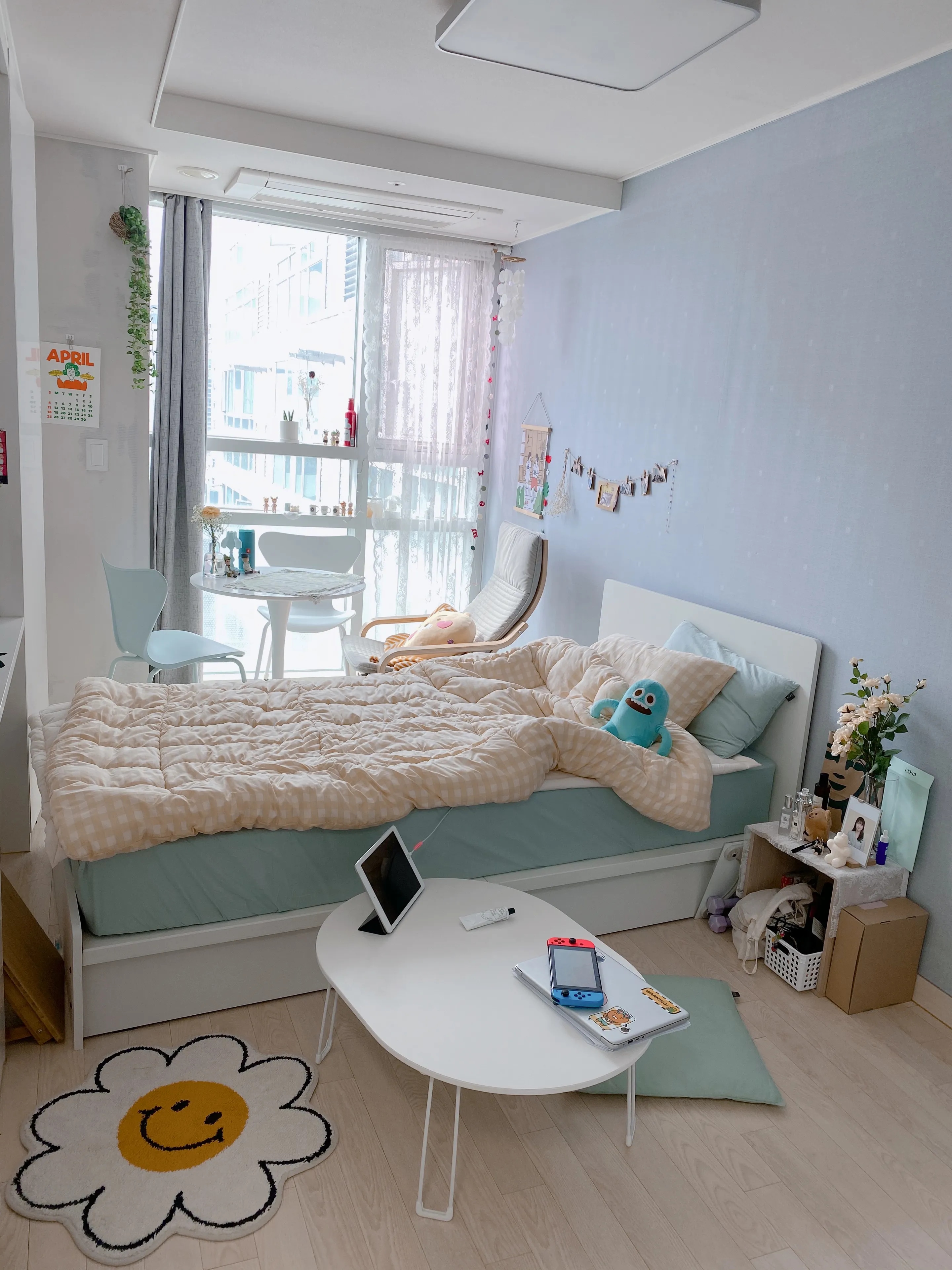 Fold-Flat Coffee Table user photo