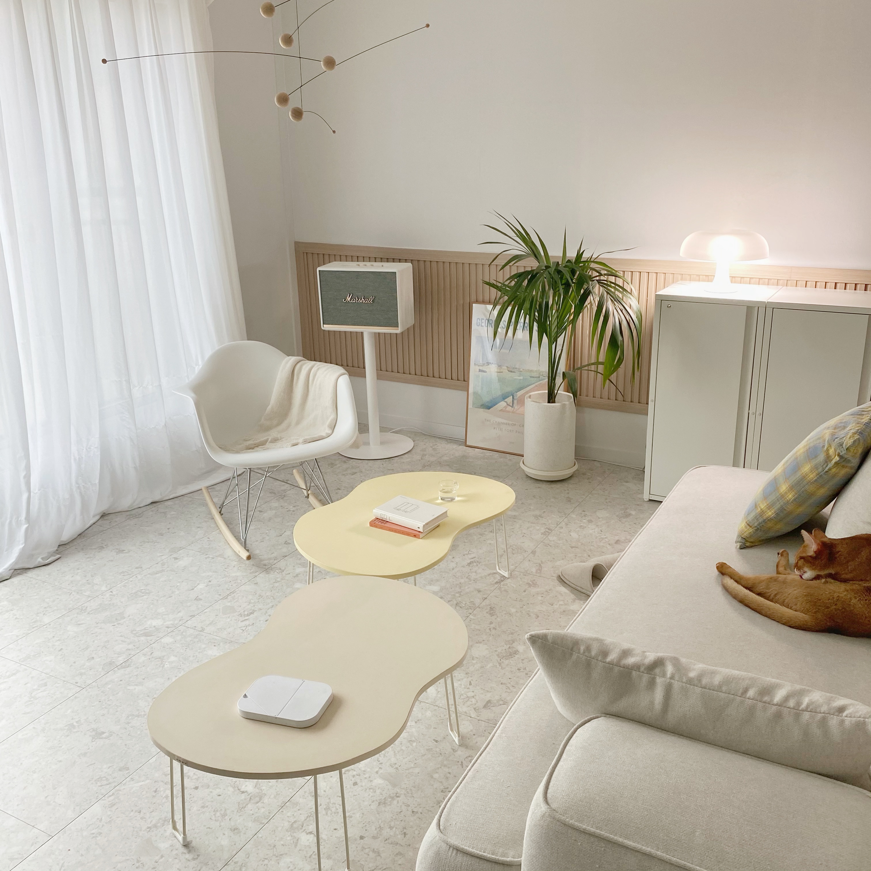 Supermat Apple Objet Folding Table user photo