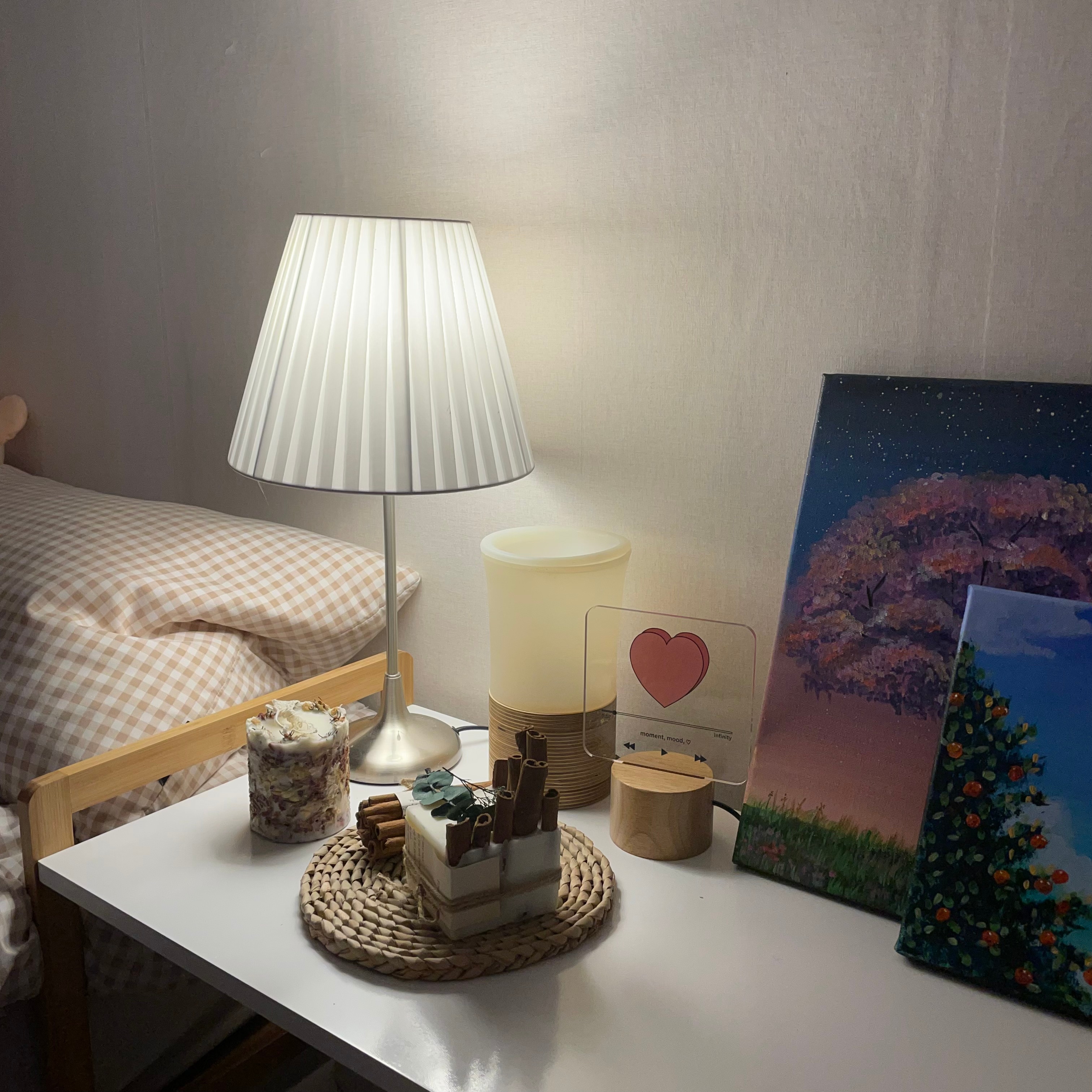 Scented Cinnamon Candle & Decor Set user photo