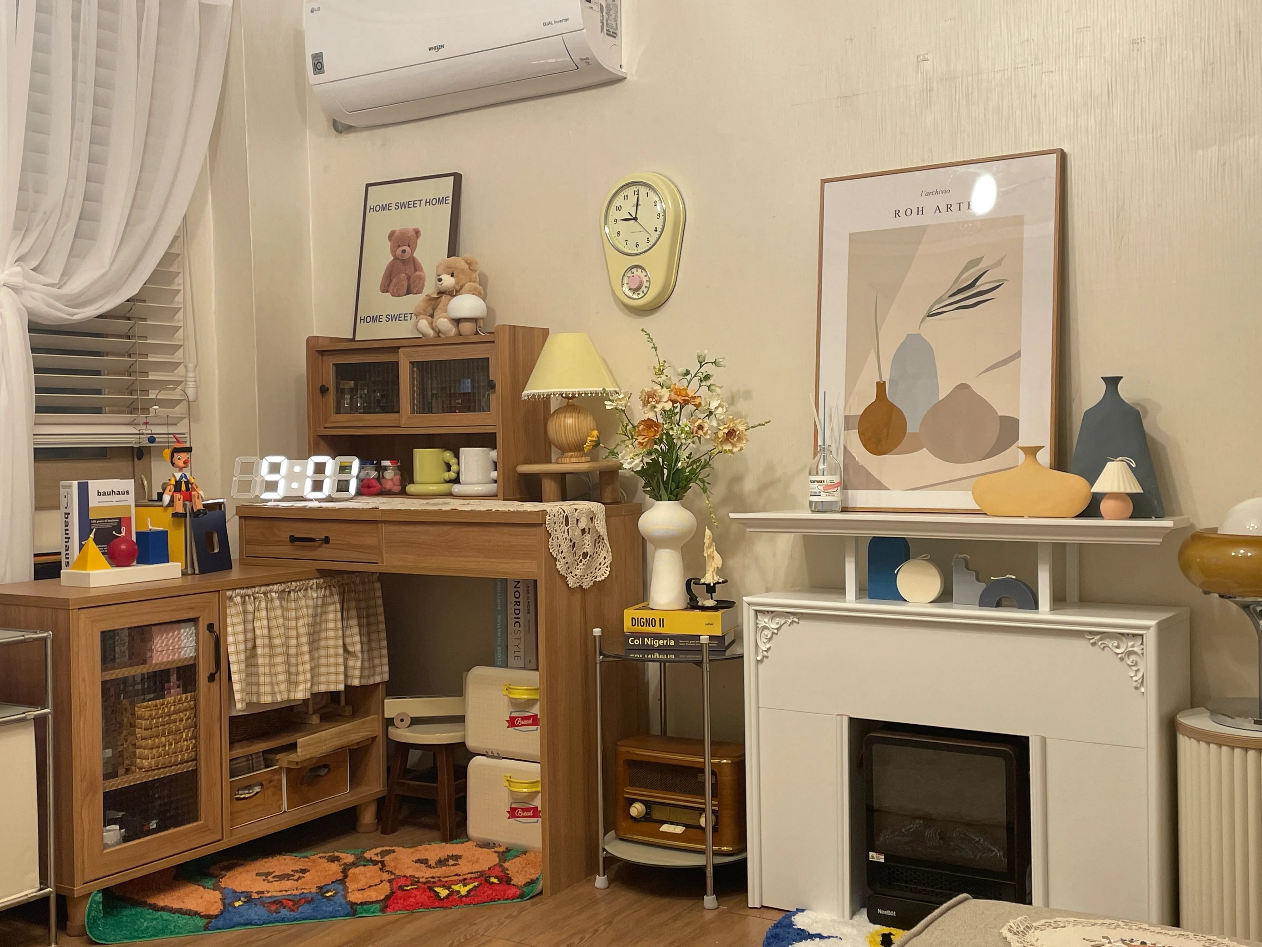 狭い部屋にも合うミッドセンチュリーモダン化粧台の使い方