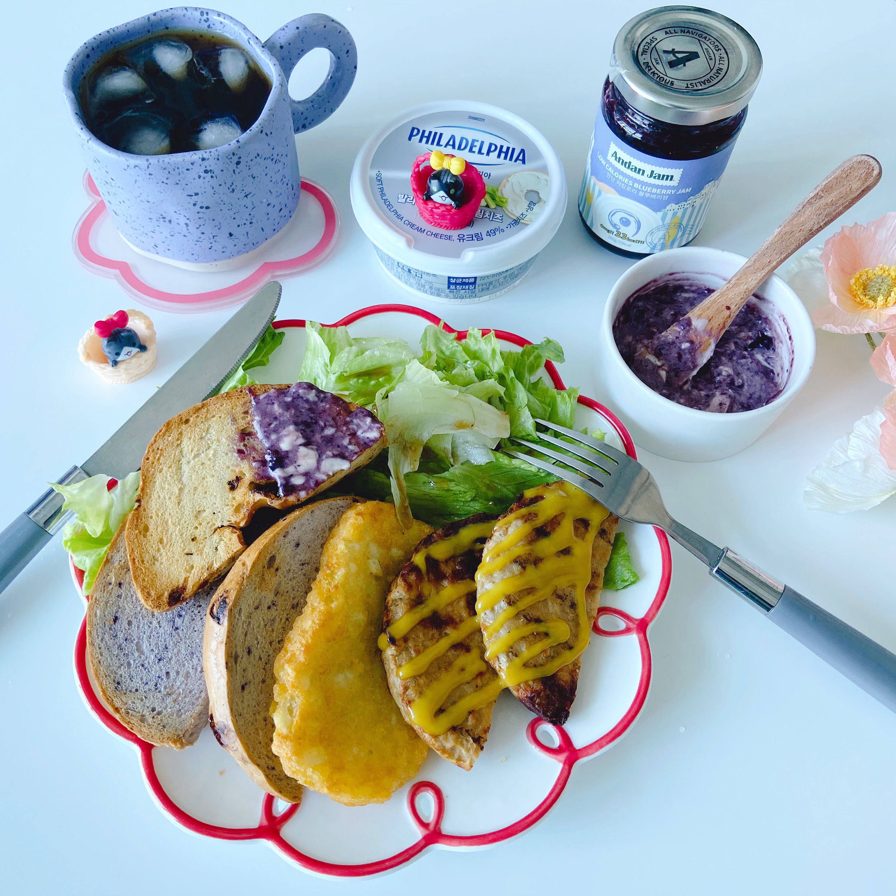 Hand-Drawn Retro Flower Plate user photo