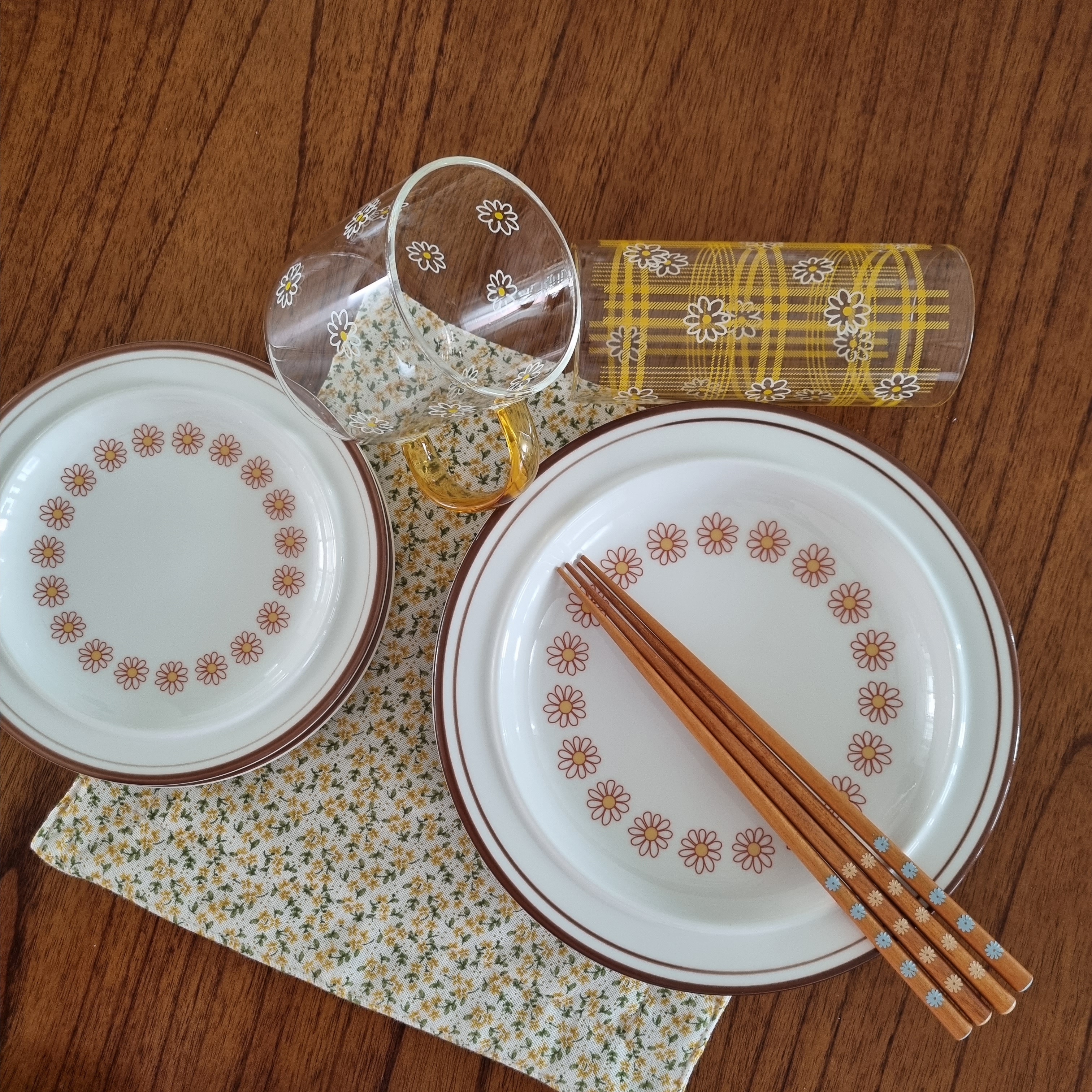 Coucou Retro Charm Dinner Plate - 9