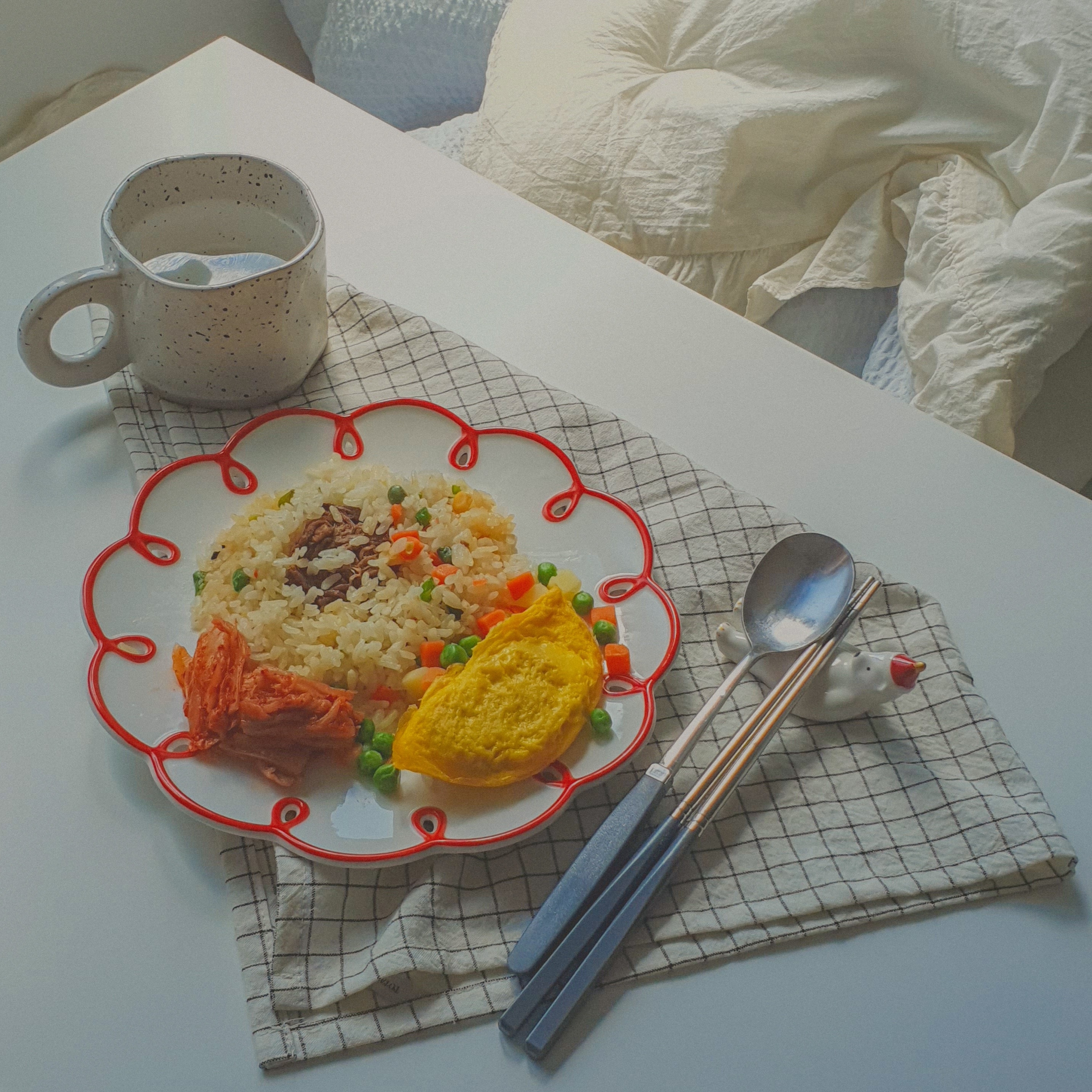 Hand-Drawn Retro Flower Plate user photo