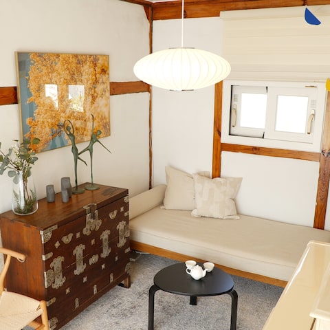 【うさぎ 】IKEA SVALSTA スヴァルスタ ネストテーブセット SVALSTA スヴァルスタ ネストテーブル2点セット| Ohouse(オー