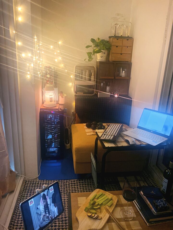 short form carousel card thumbnail