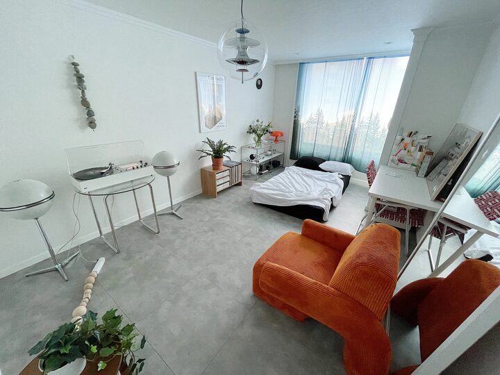 short form carousel card thumbnail