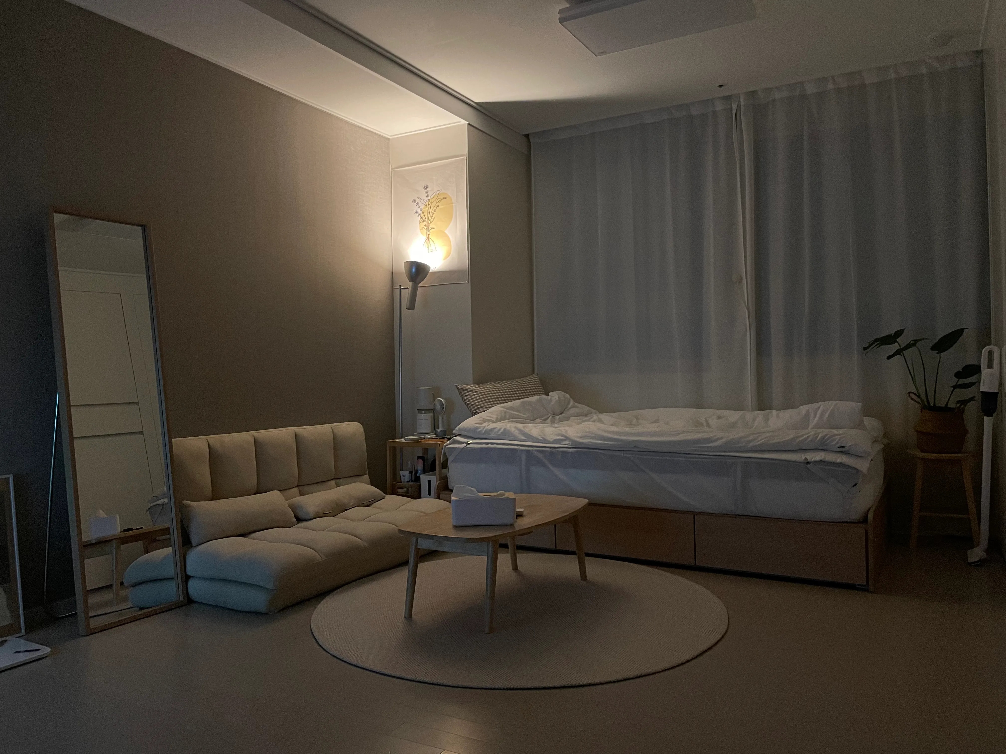 Minimalist Candle Warmer Lamp user photo