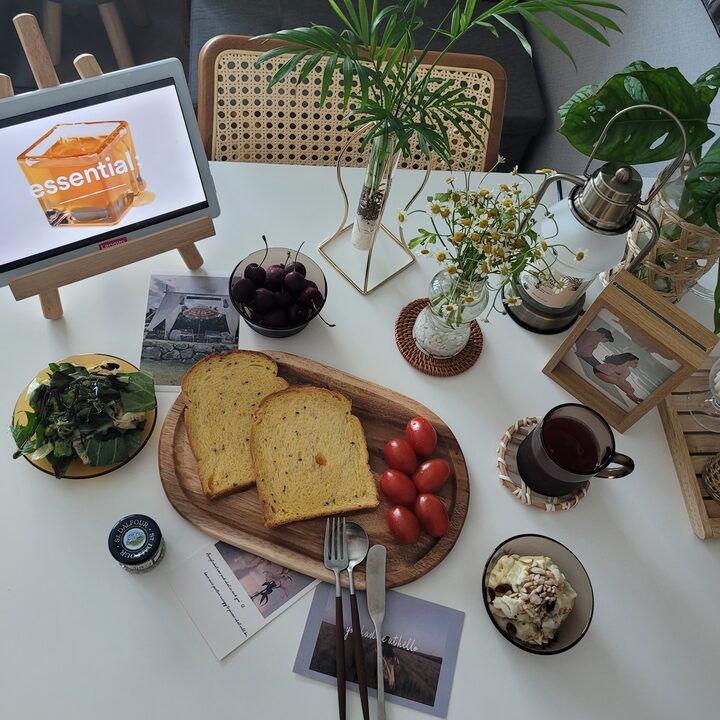 short form carousel card thumbnail