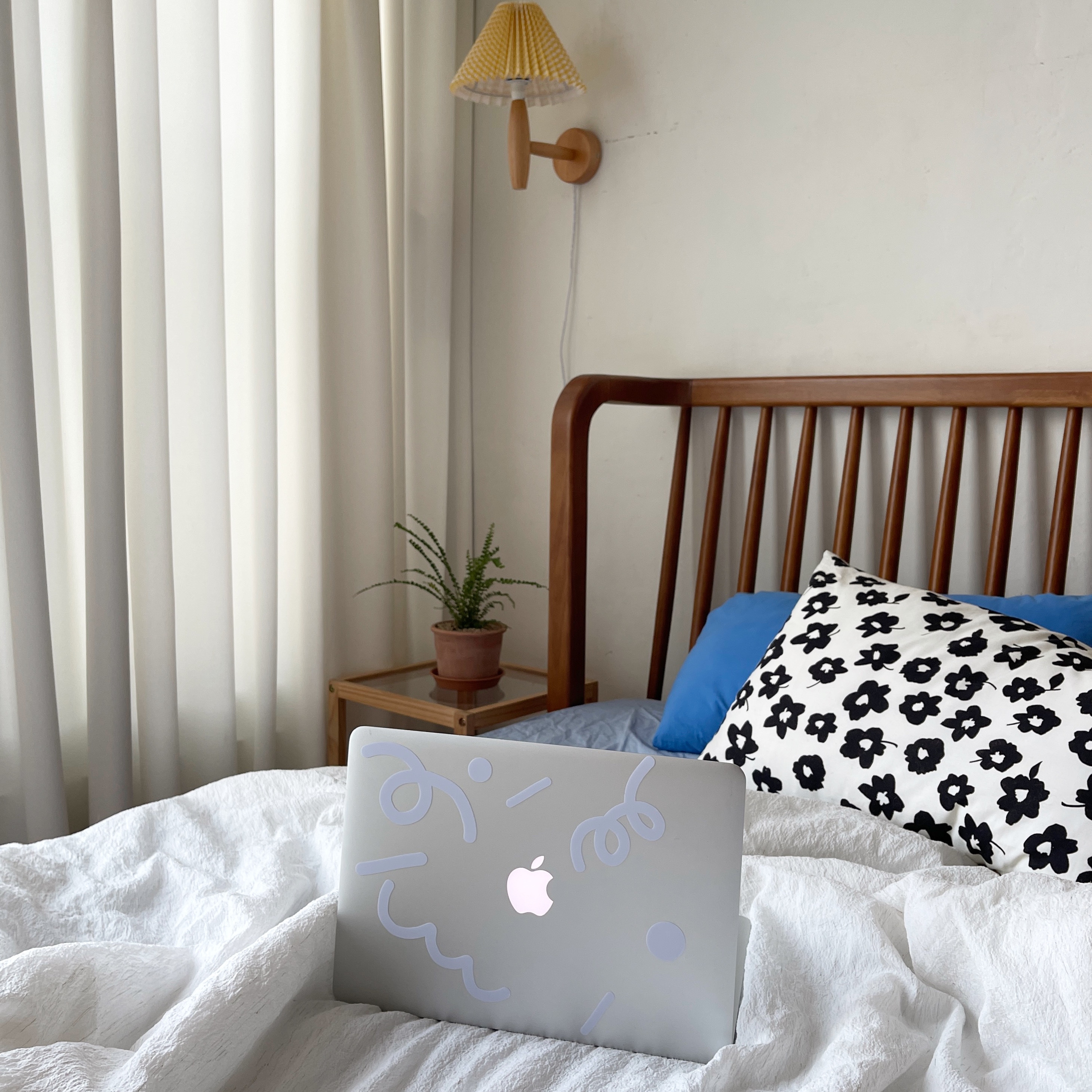 Wooden Tempered Glass Side Table user photo
