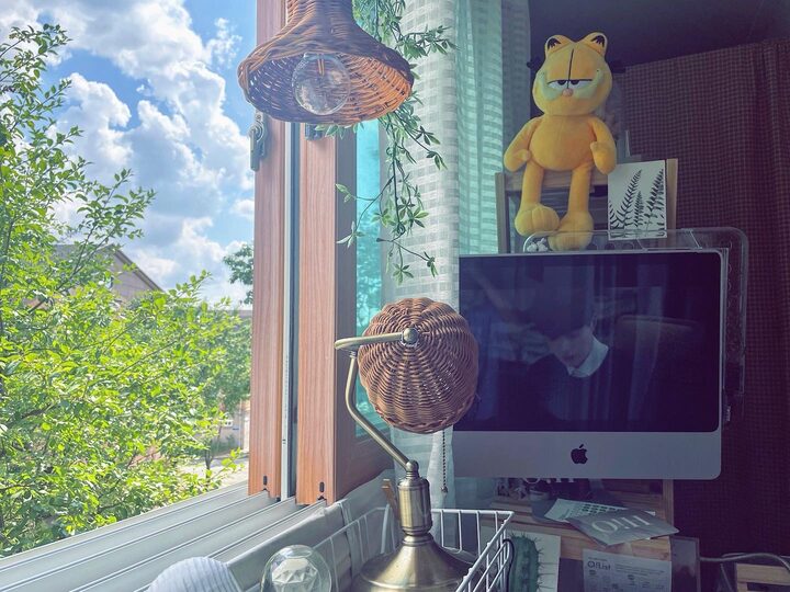 short form carousel card thumbnail